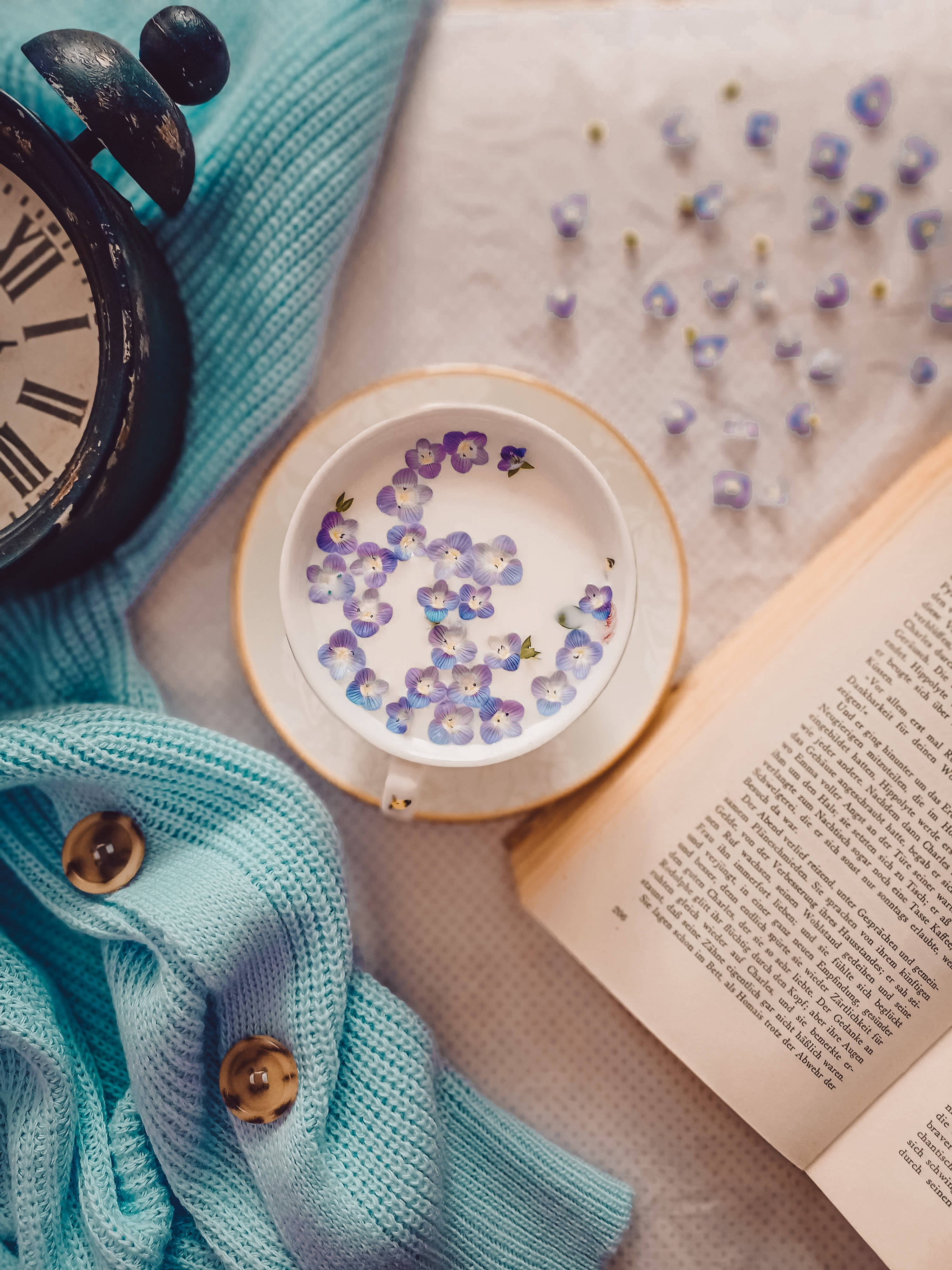 Preppy Estetiese Blommelk Muurpapier