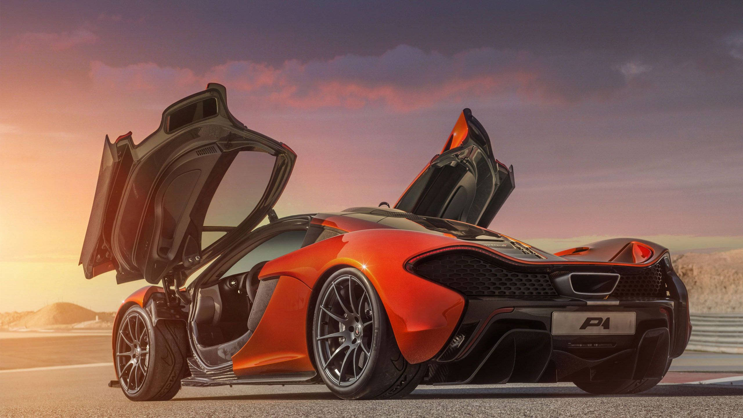 Regtig Koel Motors McLaren Vulkaan Muurpapier