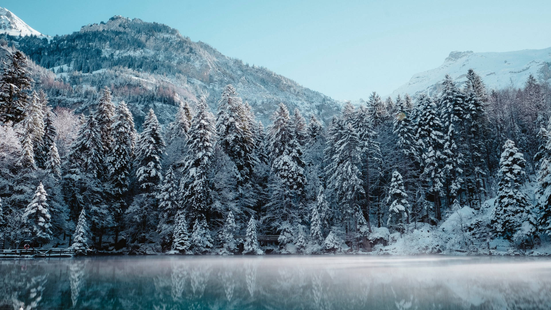 Rokerige Winter Estetika Muurpapier