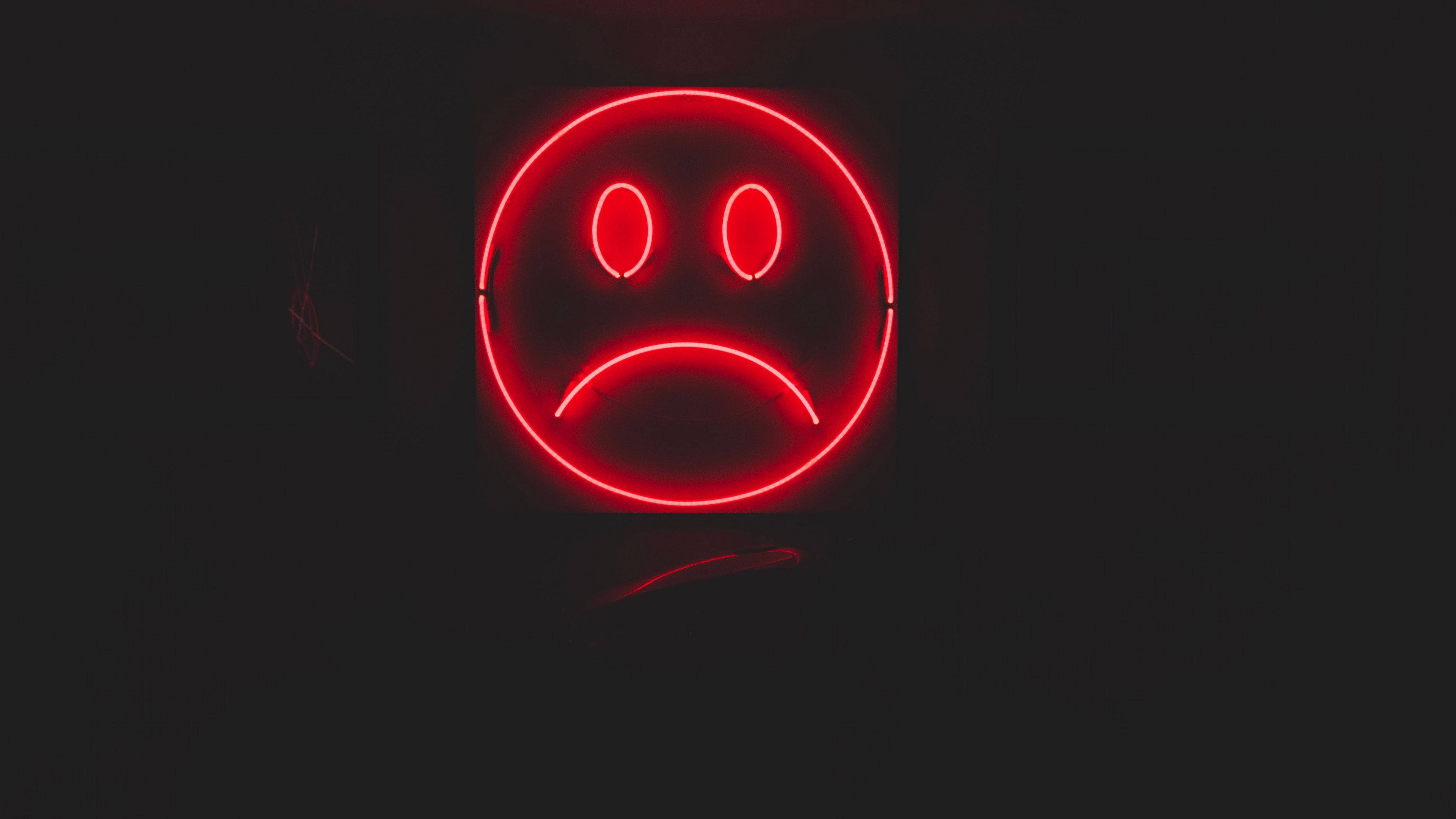 Rooi Emoji Hartseer 4K Muurpapier