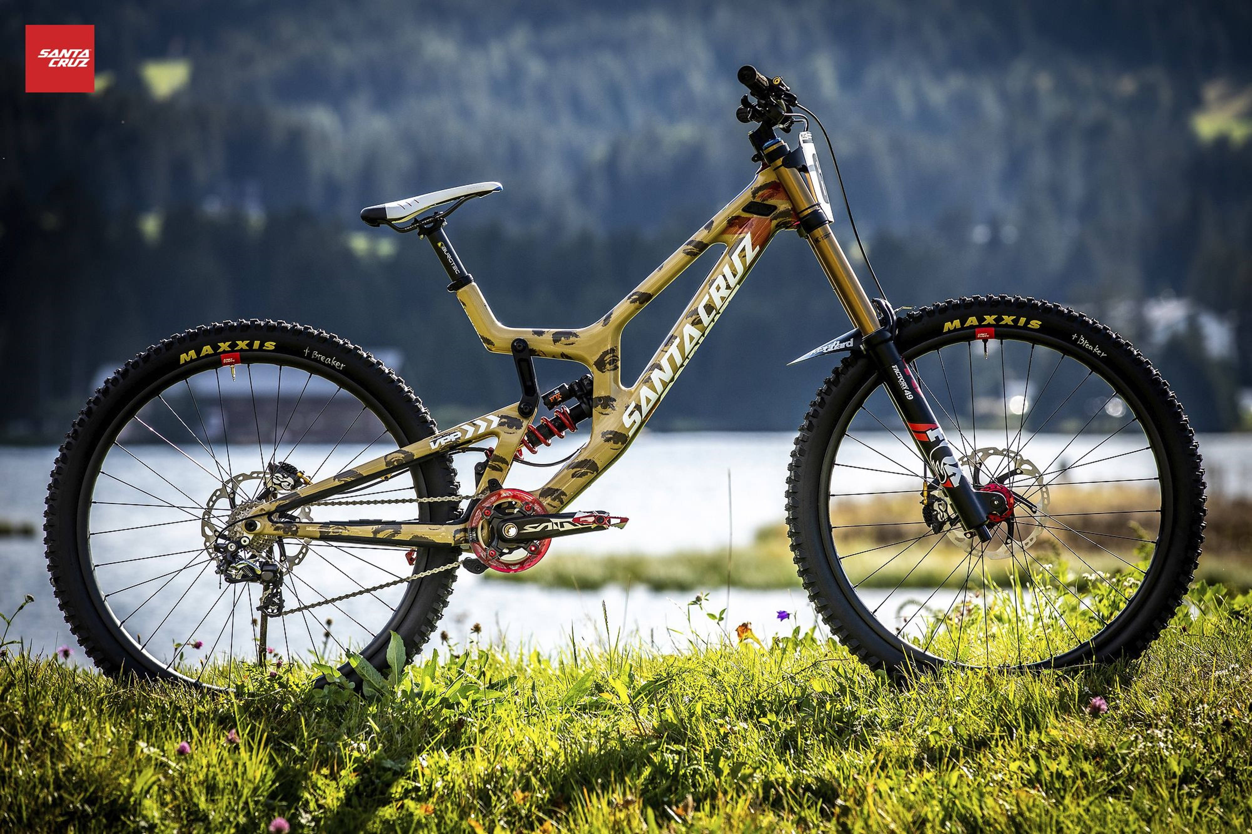 Santa Cruz V10 29 4K Bergfiets Muurpapier