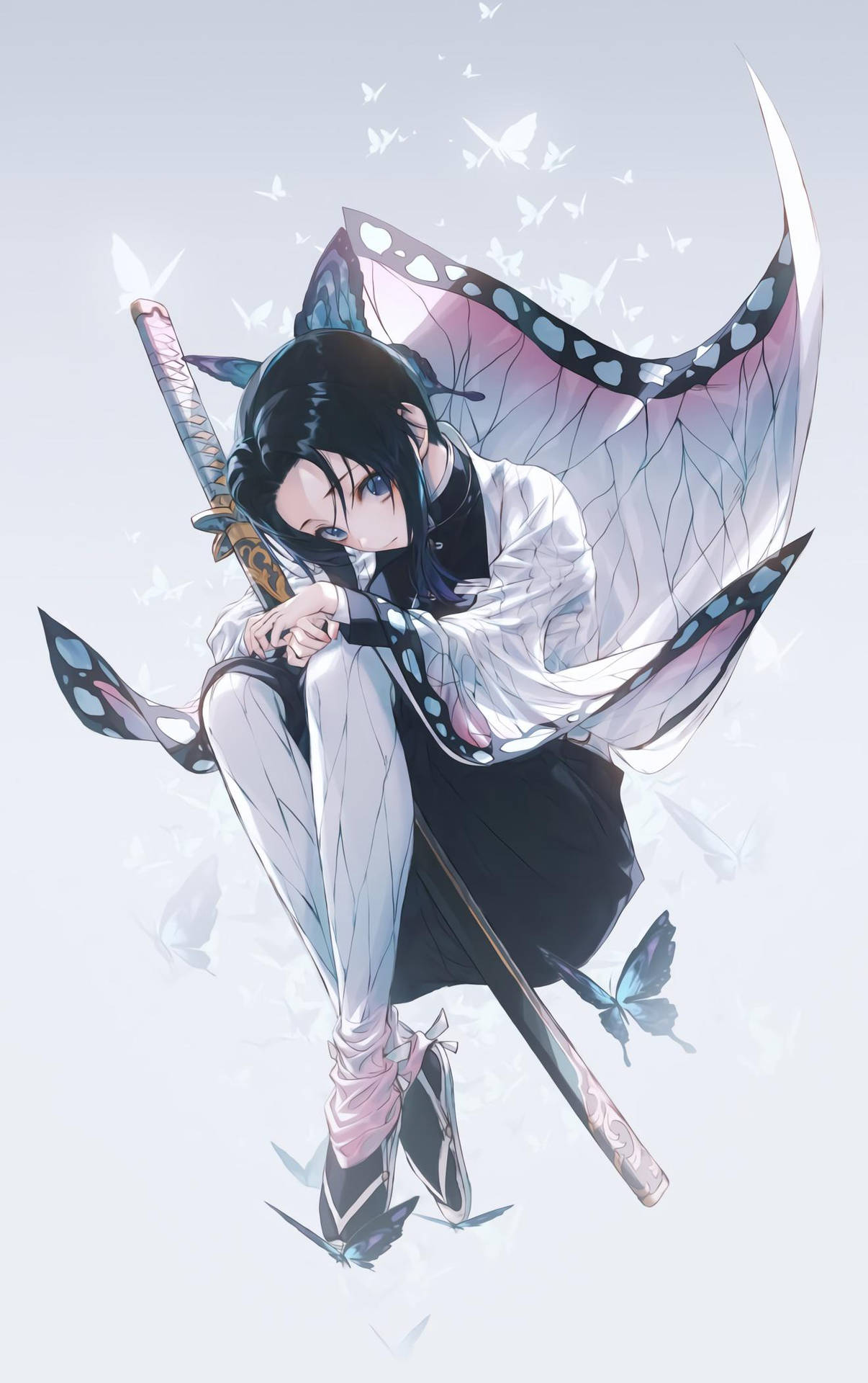 Demon Slayer-agtergrond van Shinobu Kocho wat haar swaard met haar dye omhels. — Demon slayer 4K GIF Muurpapier