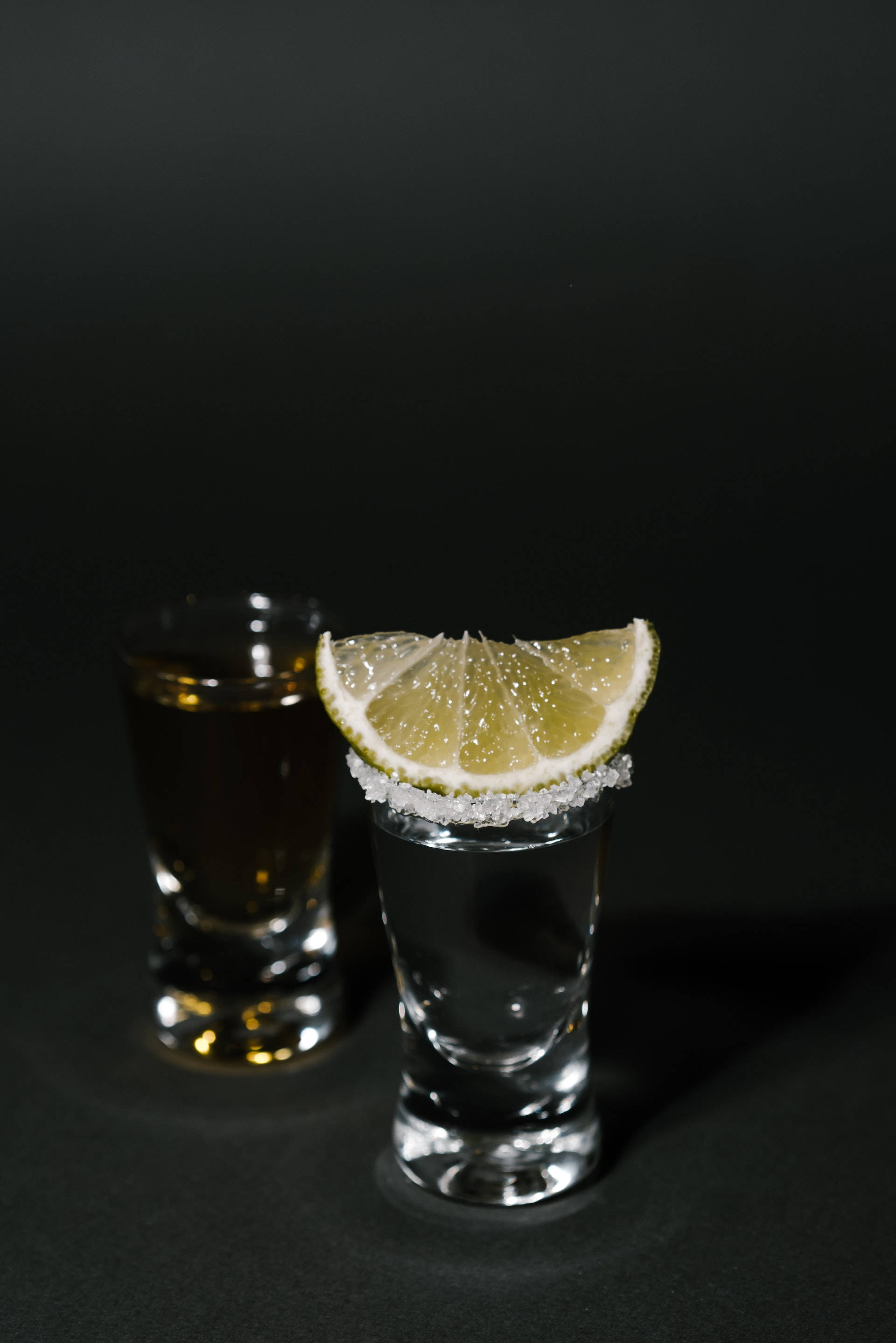 Silwer en Goud Tequila en Suurlemoen Skote Muurpapier