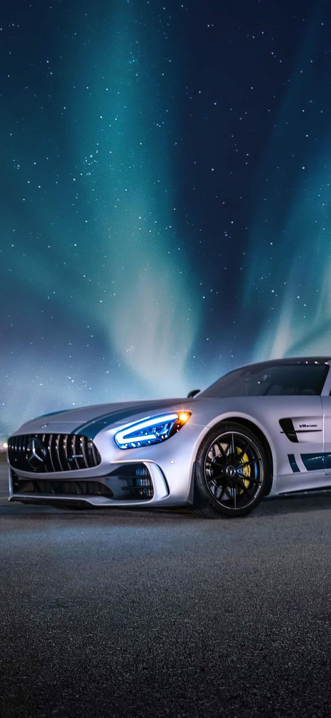 Silwer iPhone Xs Mercedes AMG Agtergrond Noordeligte Muurpapier