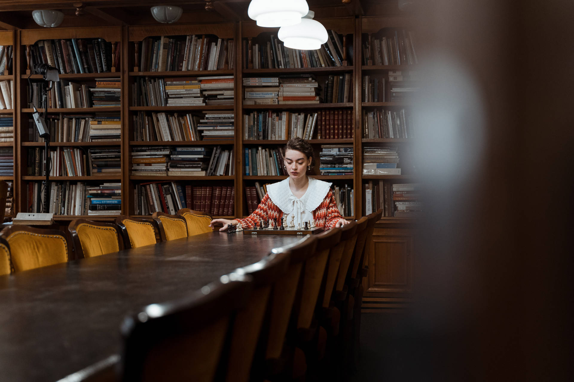 Skaak in Biblioteek Donker Akademie Rekenaar — Donker akademie Muurpapier