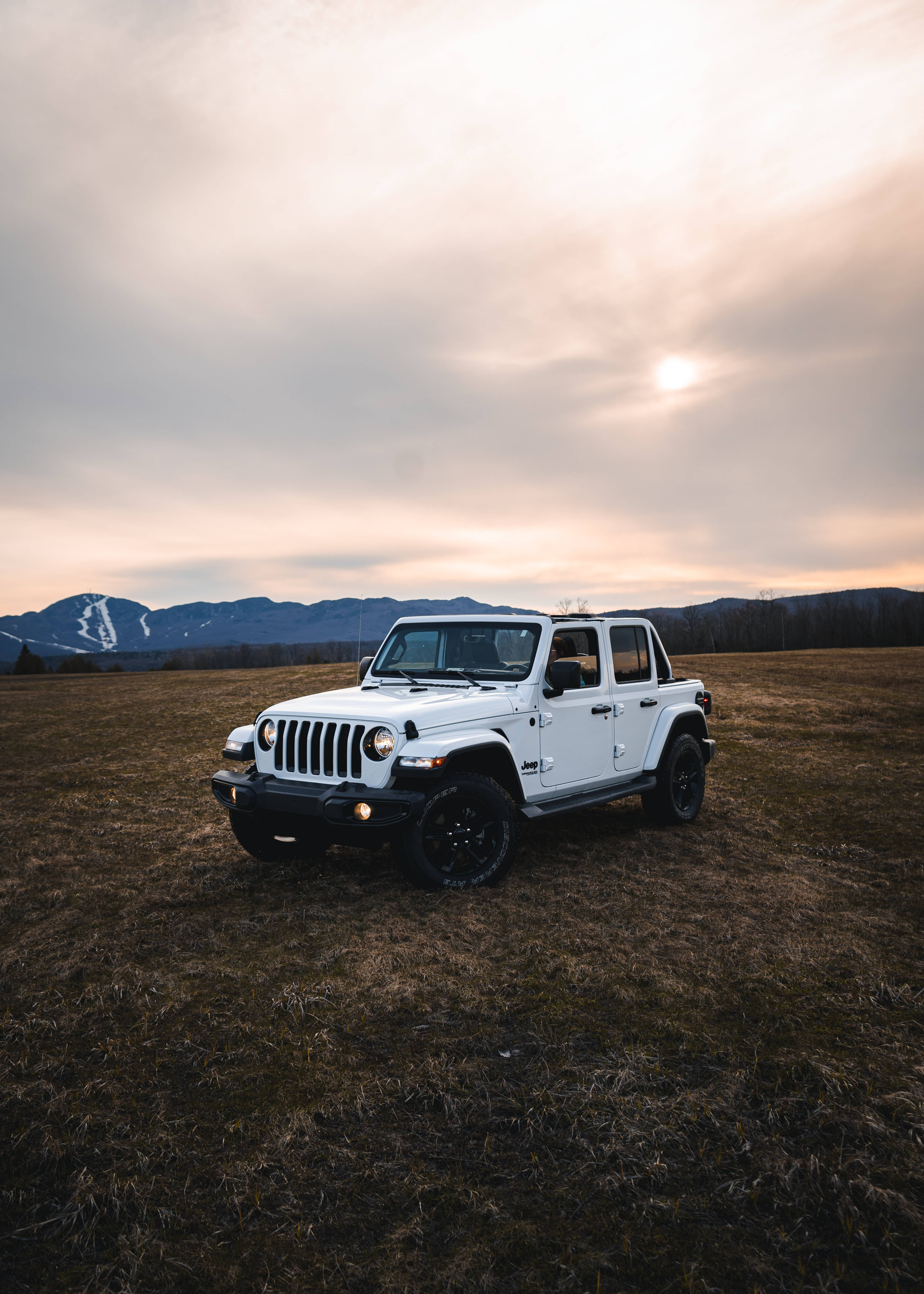 Skoon Wit Wrangler Jeep Muurpapier