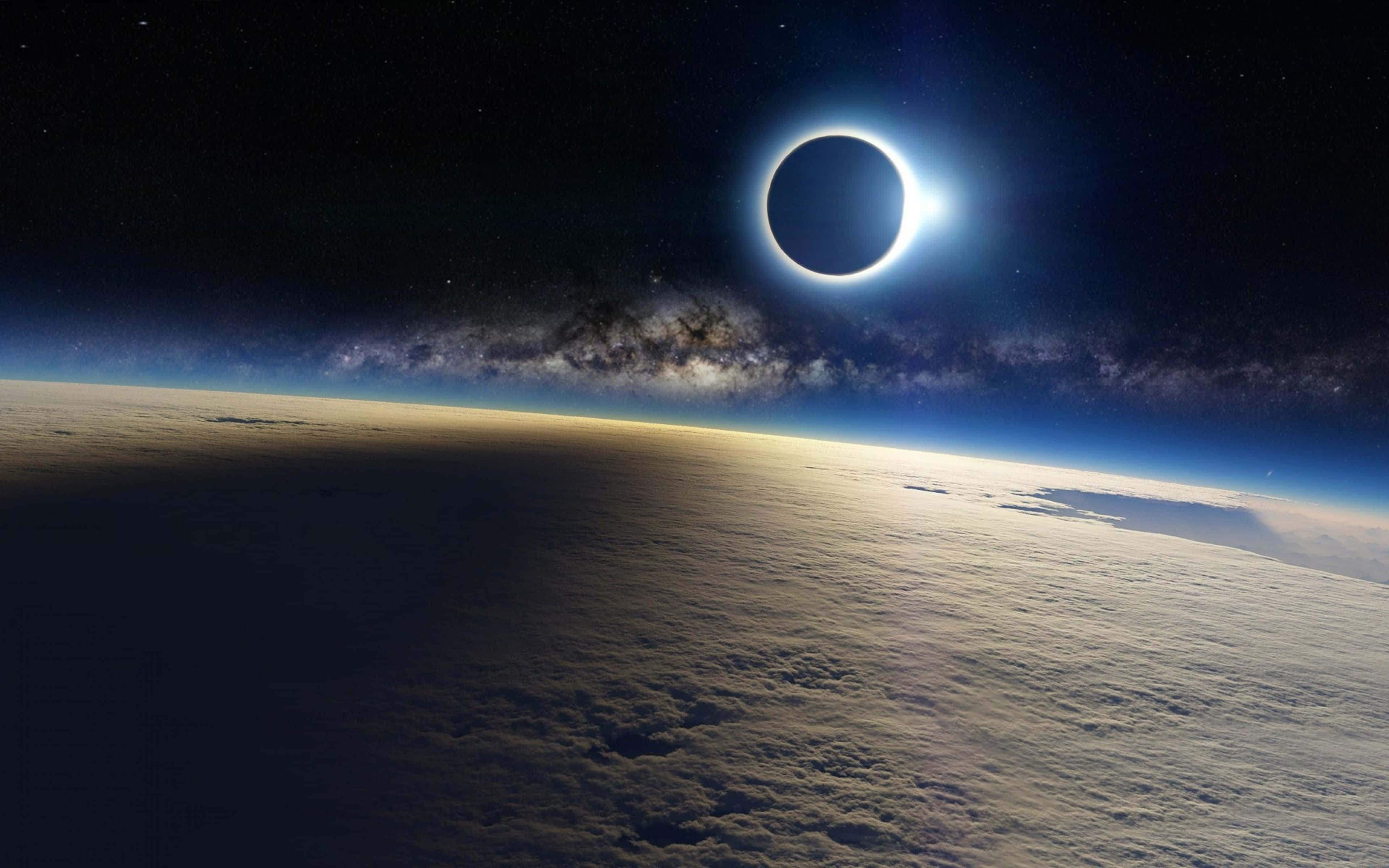 Sonsverduistering in die Ruimte 4K Agtergrond Muurpapier