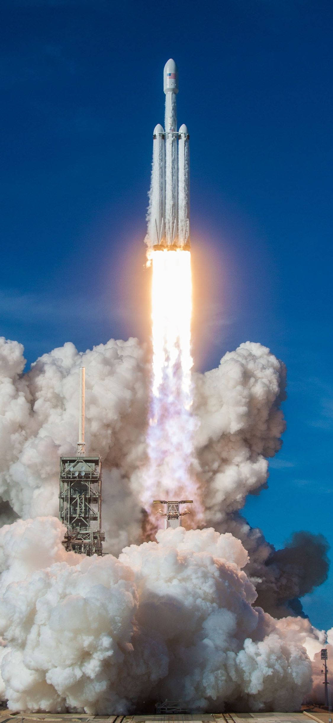 SpaceX Falcon Heavy-lansering Muurpapier