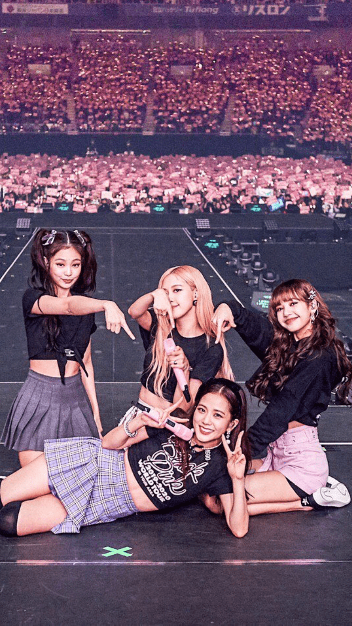Stellar Styl en Energie - Blackpink in Konsert Muurpapier