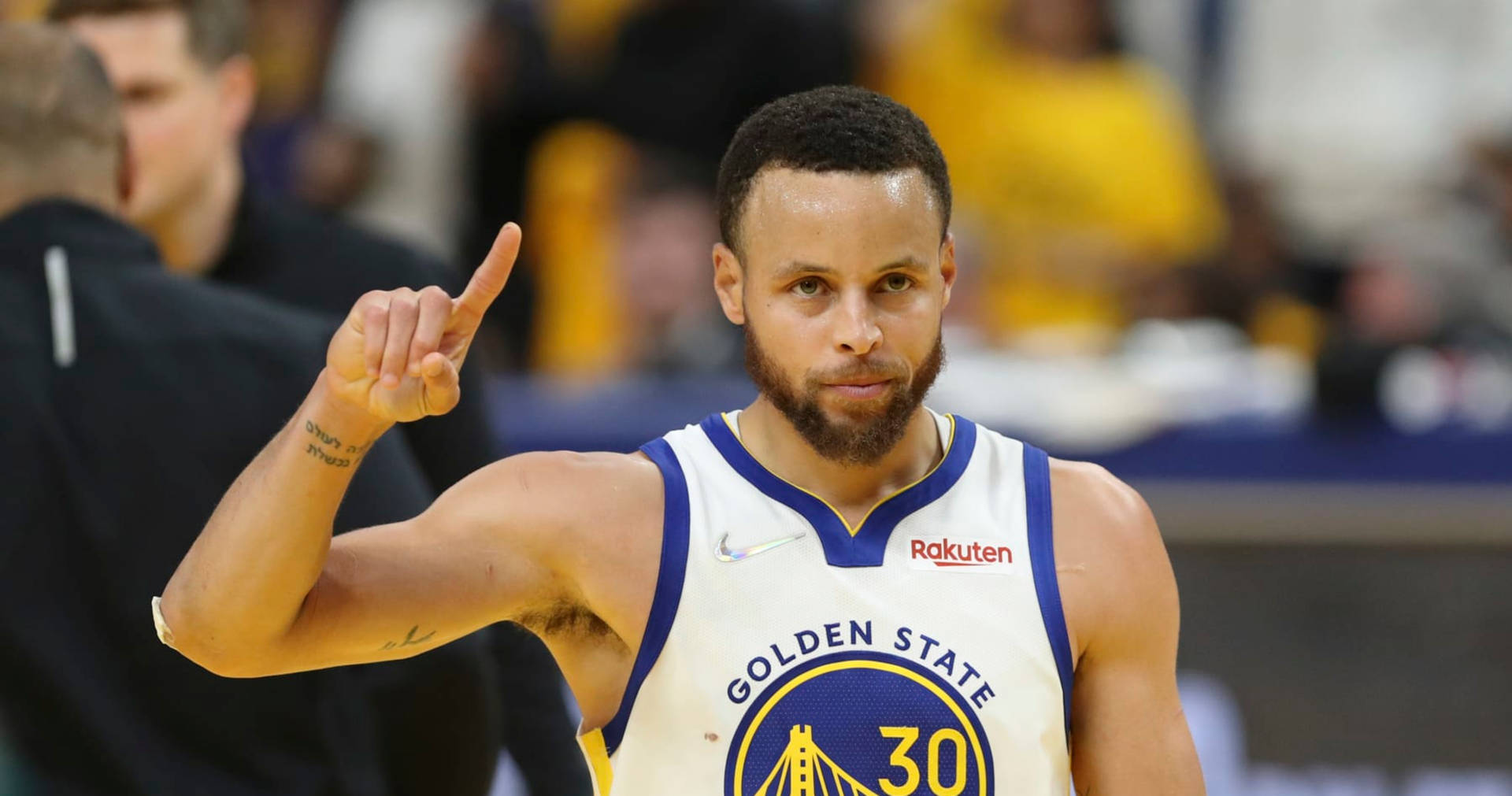 Steph Curry Wys Regterhand Opwaarts — Basketbal GIF Muurpapier