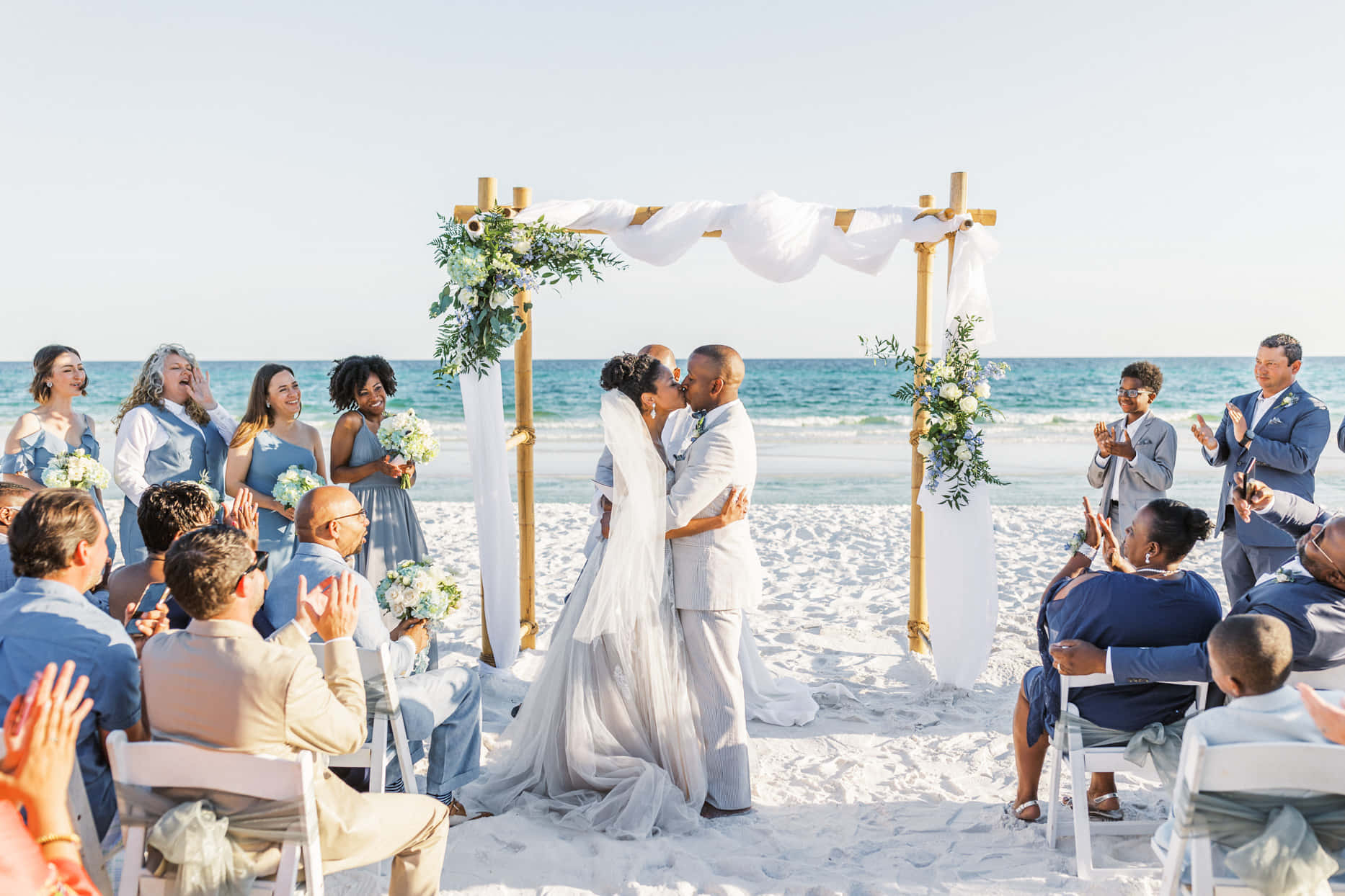 Strandtroue Bruid Bruidegom Soen Prent Muurpapier