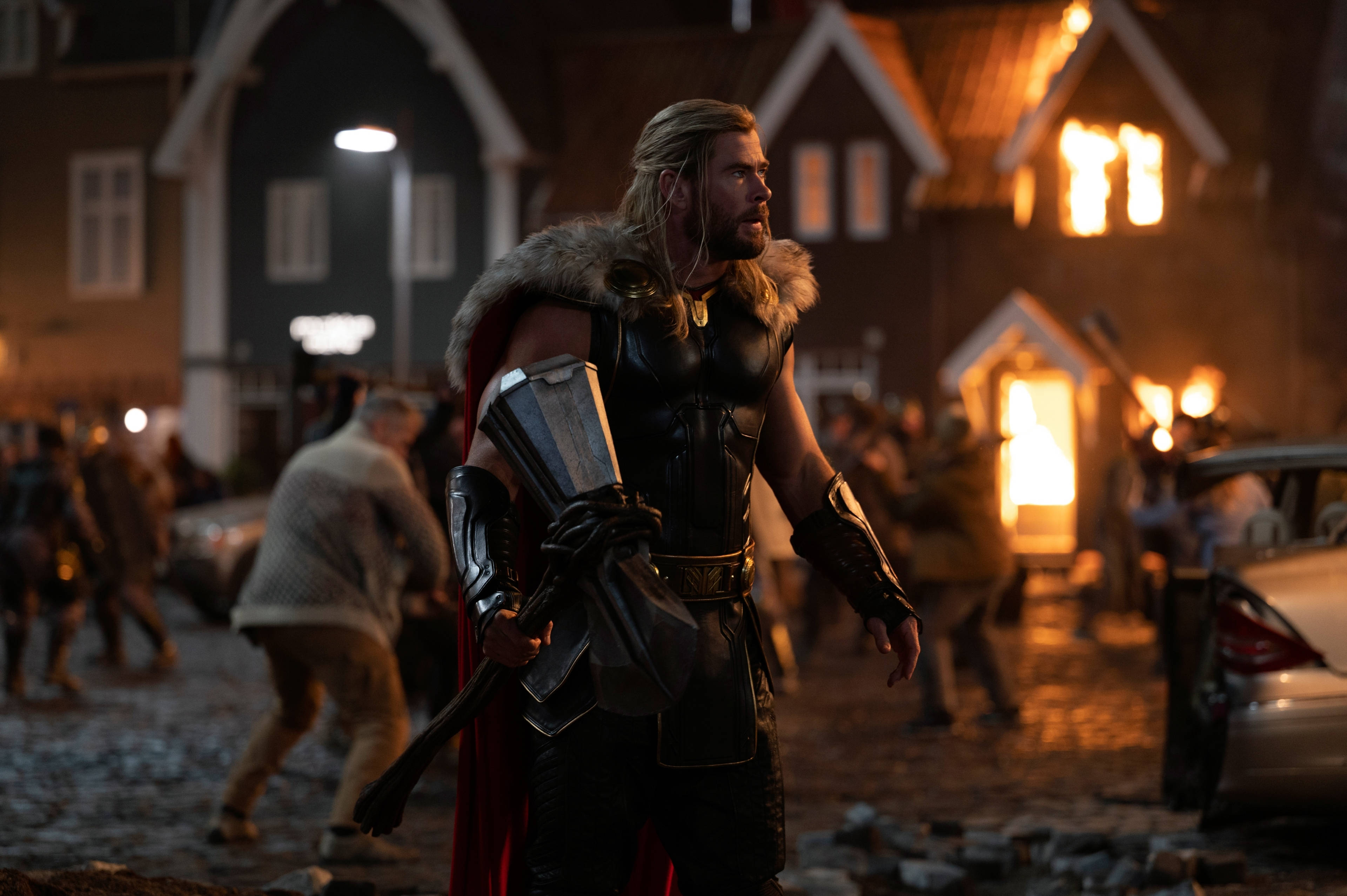 Thor Liefde en Donder Nuwe Asgard Muurpapier