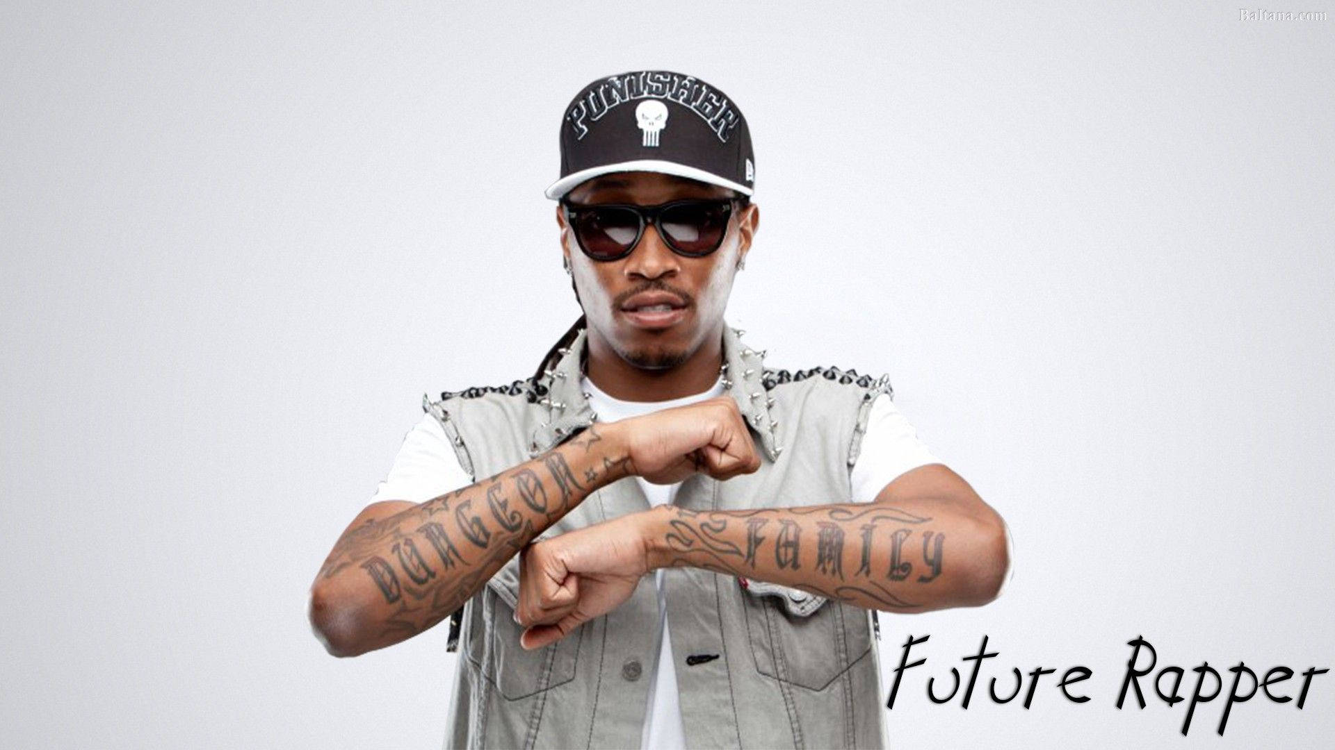 Toekomstige Rapper Arm Tatoeëermerke Muurpapier