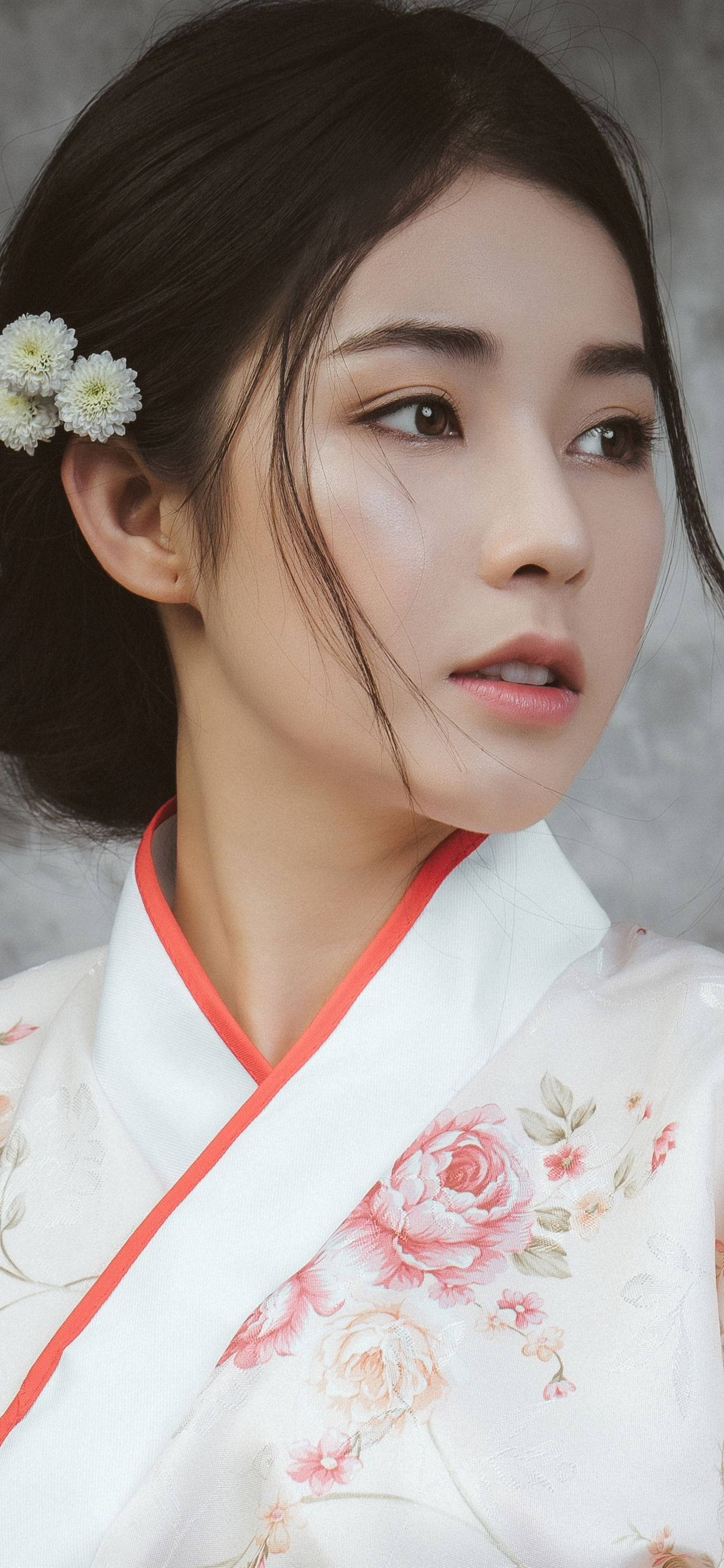 Tokio Japan Meisie In Wit Kimono Muurpapier