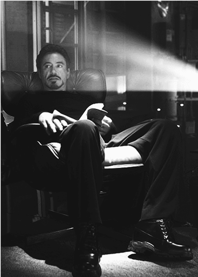 Tony Stark se Besinnelike Oomblik Muurpapier