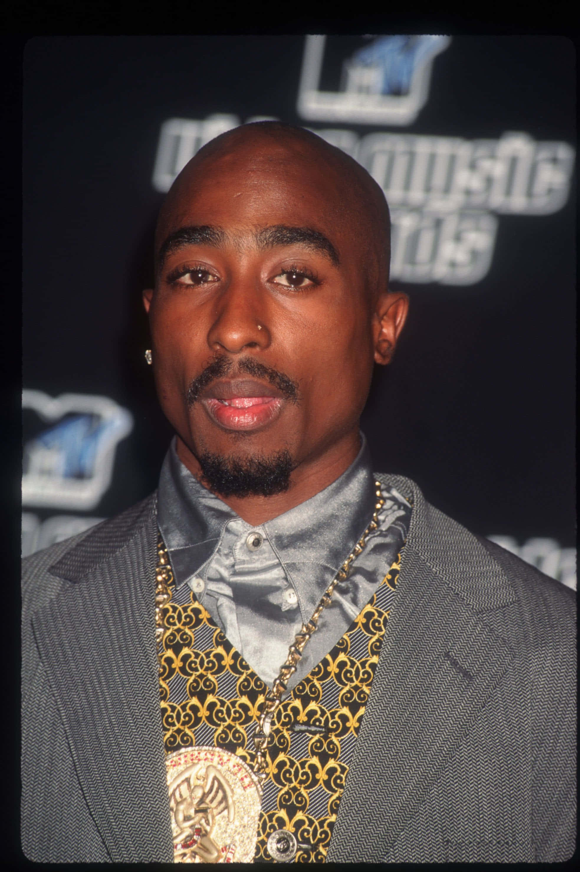 tupac jones by die mtv-musiektoekennings Muurpapier