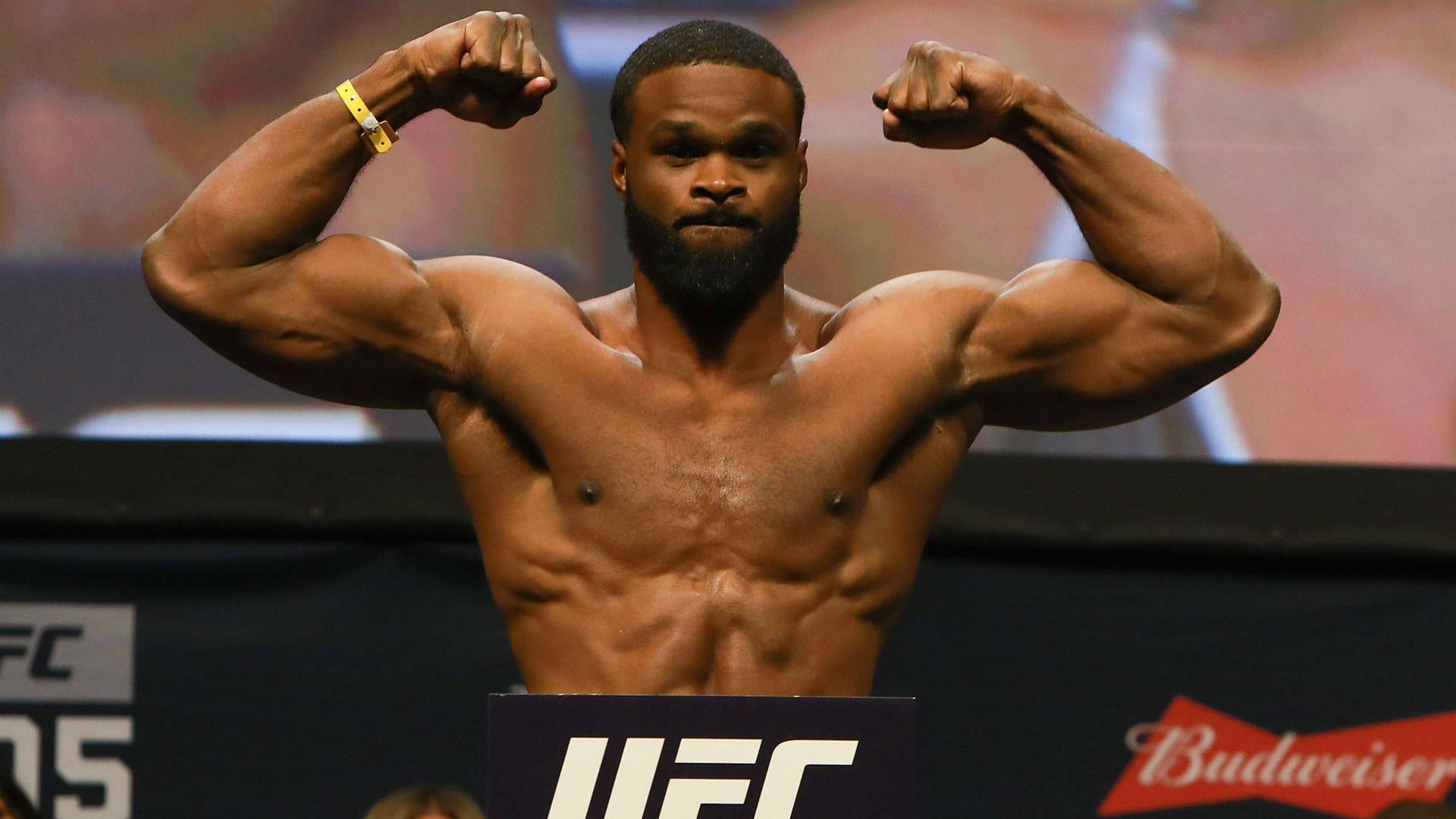 Tyron Woodley soliede fisiek Muurpapier