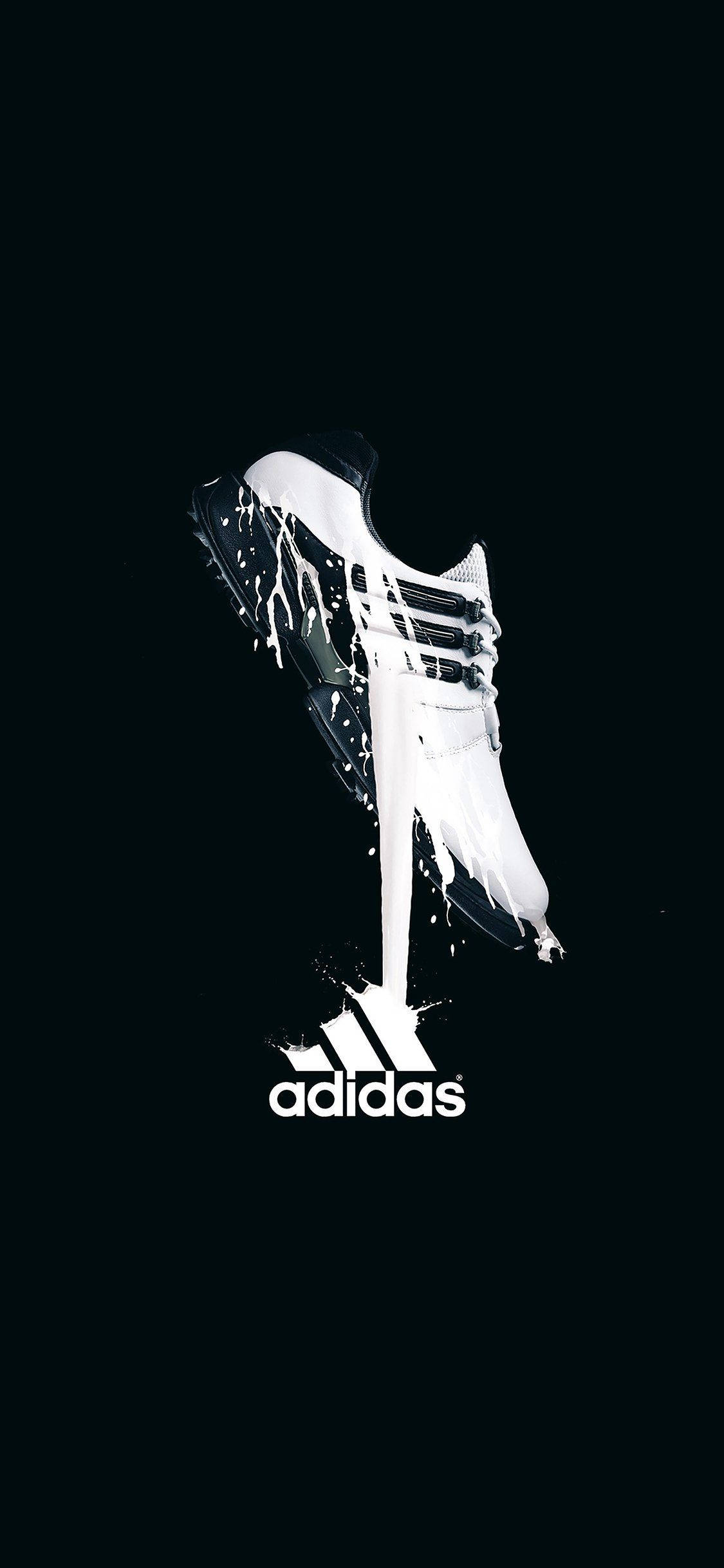 Verbeter jou stylspel met die ikoniese Adidas-logo. Muurpapier