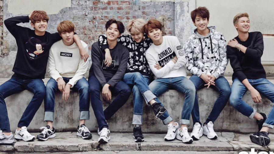 Verdiep in Musiek - BTS BangtanTV Muurpapier