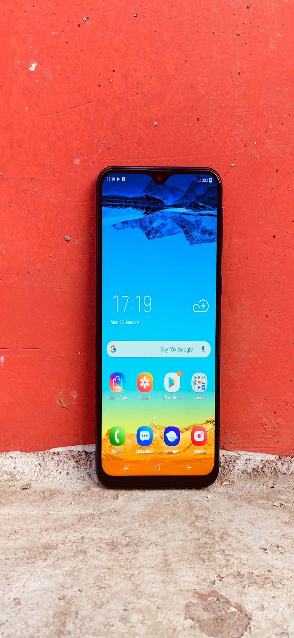 Vertoon die Innoverende iPhone Xs M Reeks Muurpapier