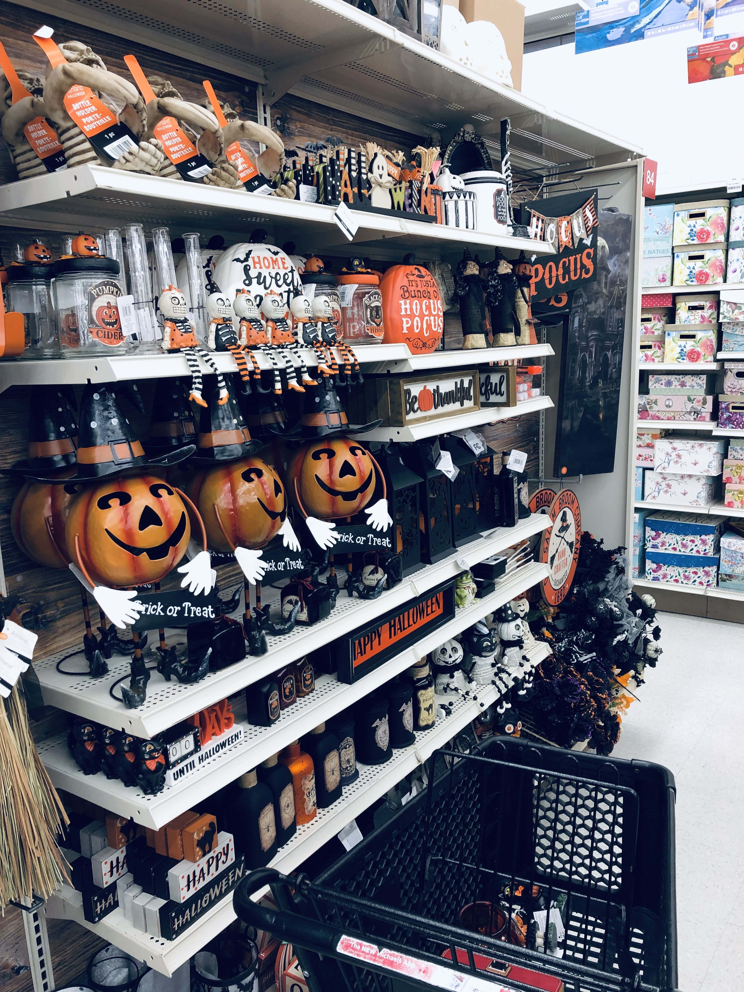 Vier die griezeligste seisoen met 'n prettige en onheilspellende Halloween-estetika. Muurpapier
