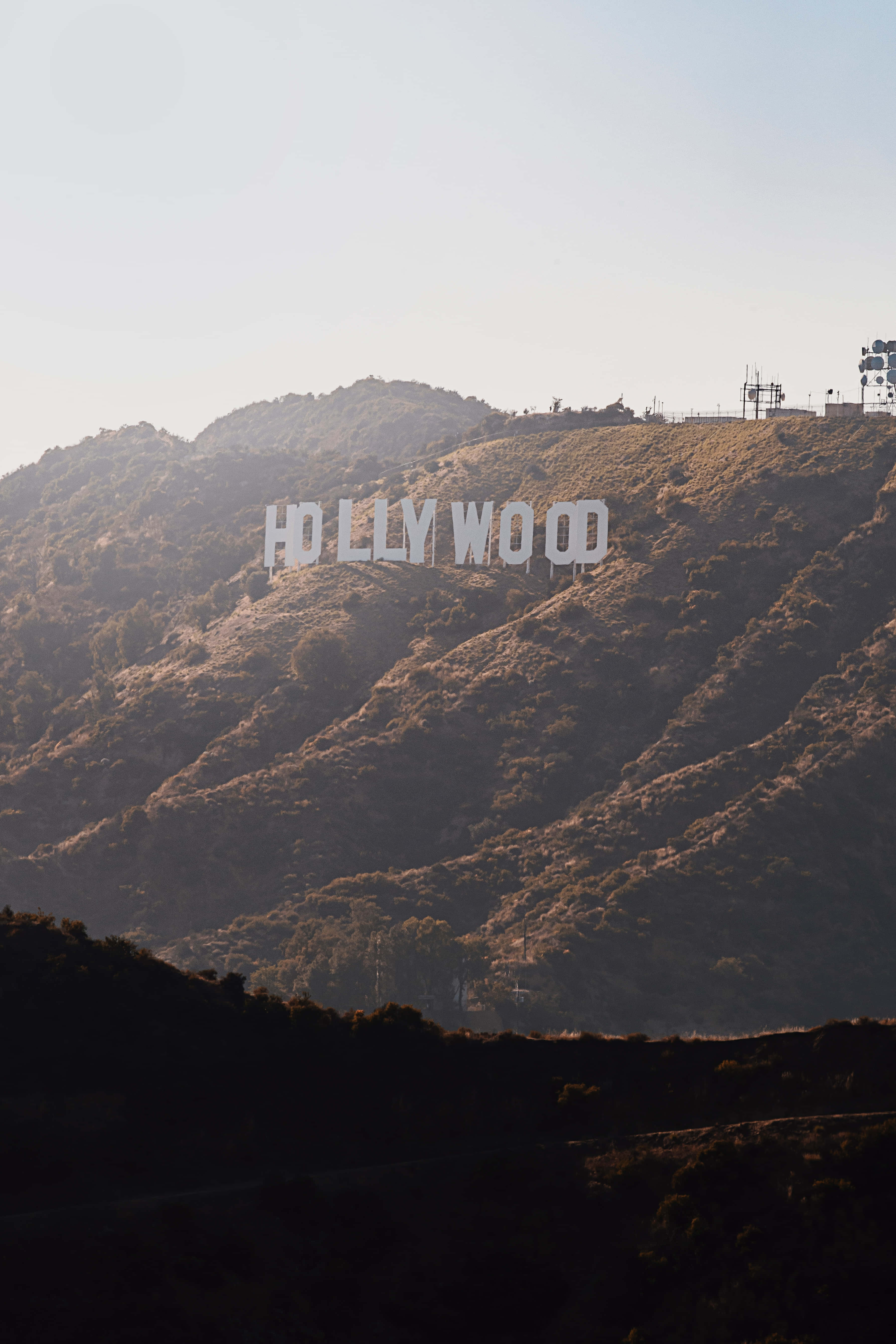 Vooraansig van Hollywood-agtergrond-naambord Muurpapier