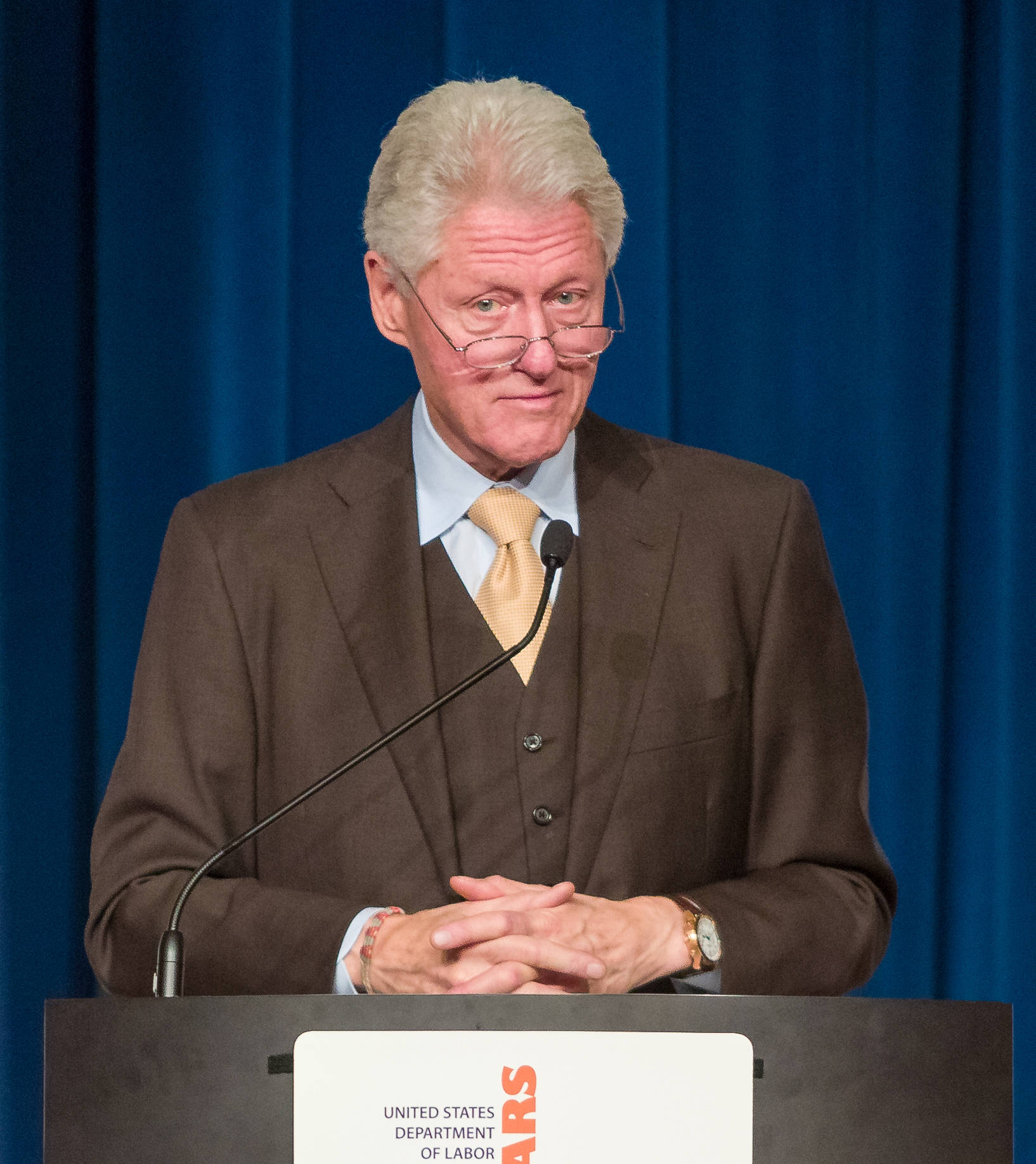 Voormalige President Bill Clinton wat 'n Toespraak Lewer Muurpapier