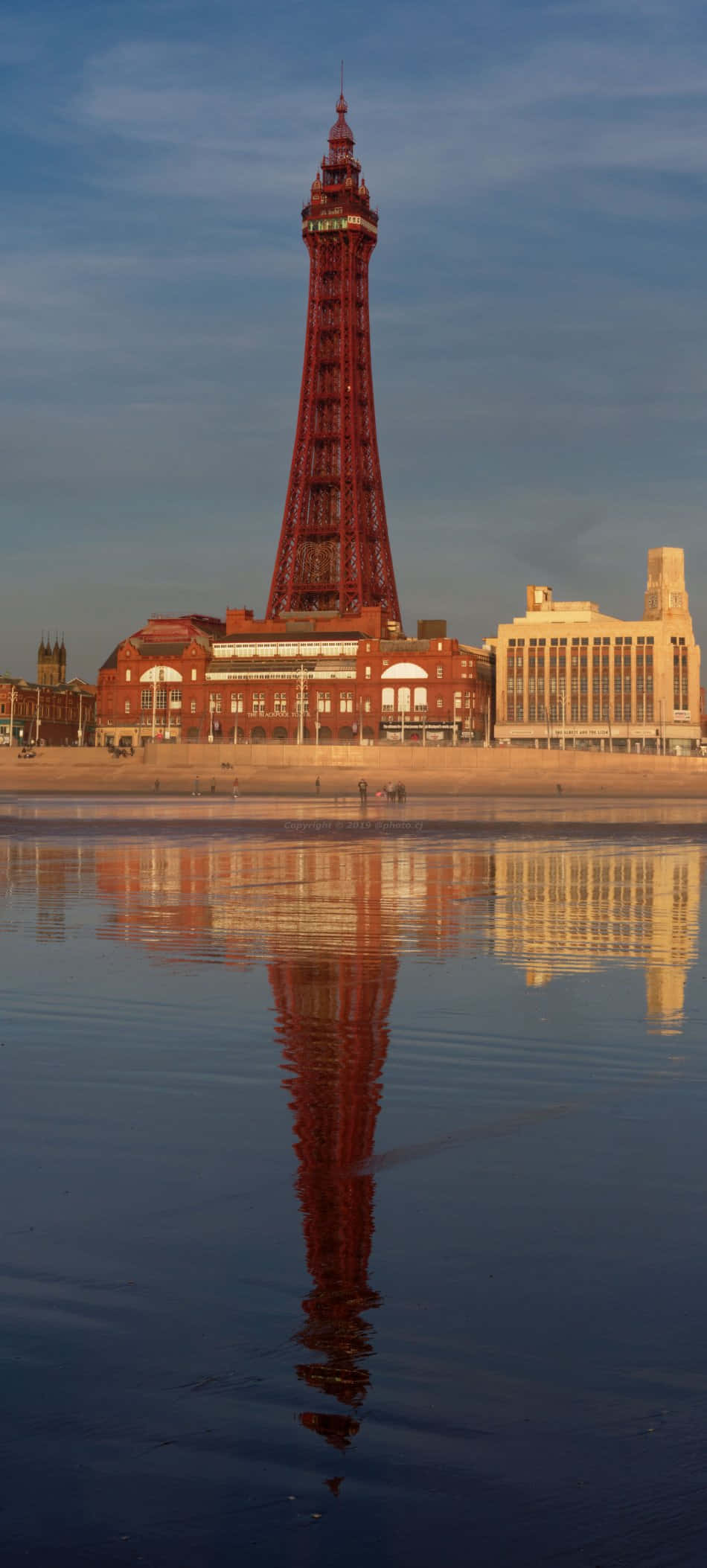 Weerkaatsing van Blackpool-toring Muurpapier