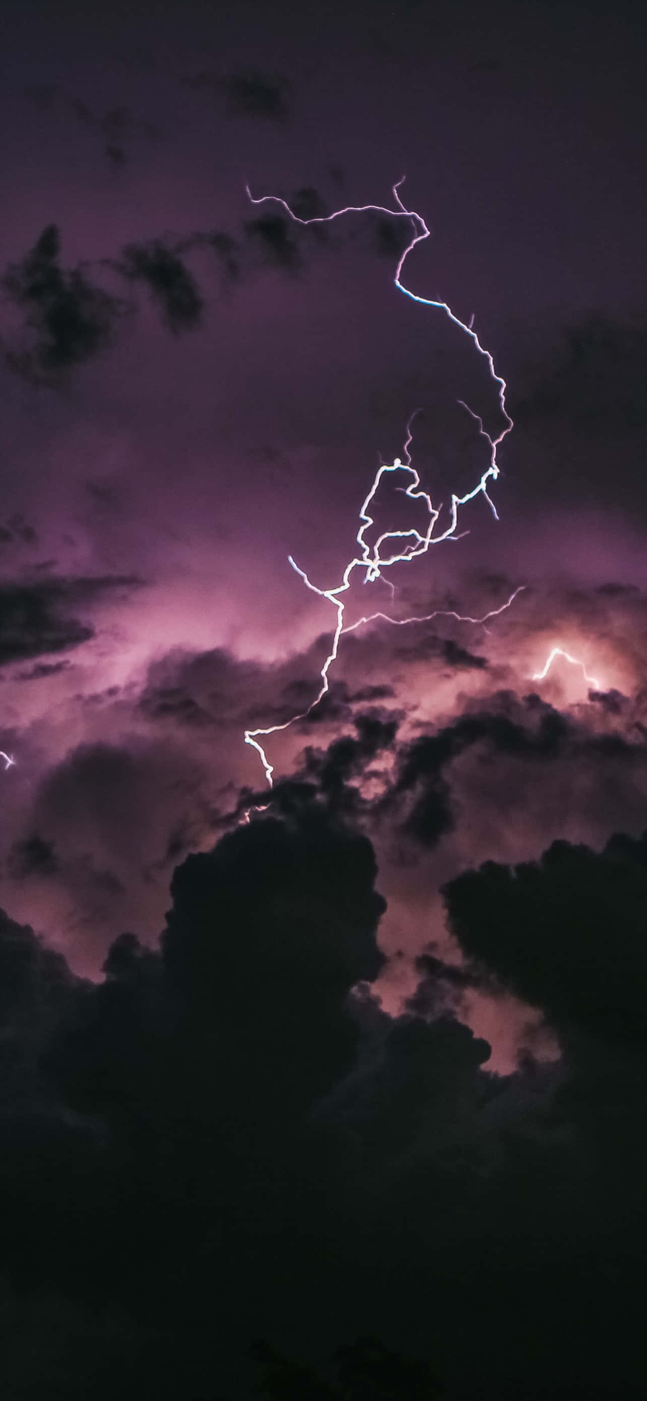 weerlig in die lug met wolke Muurpapier
