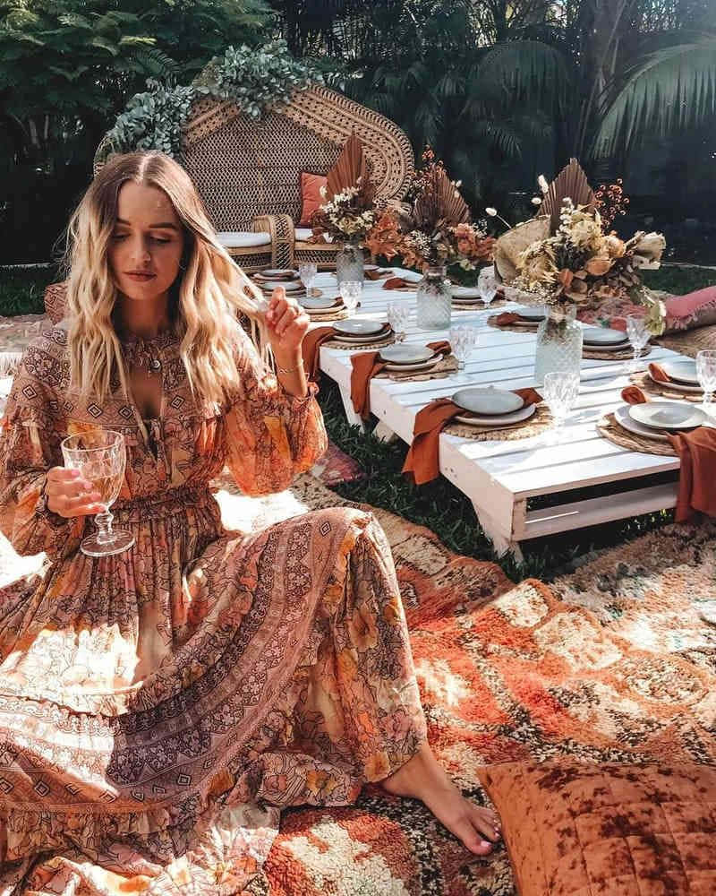 Wees maksimalisties en stylvol met Aesthetic Boho-mode Muurpapier