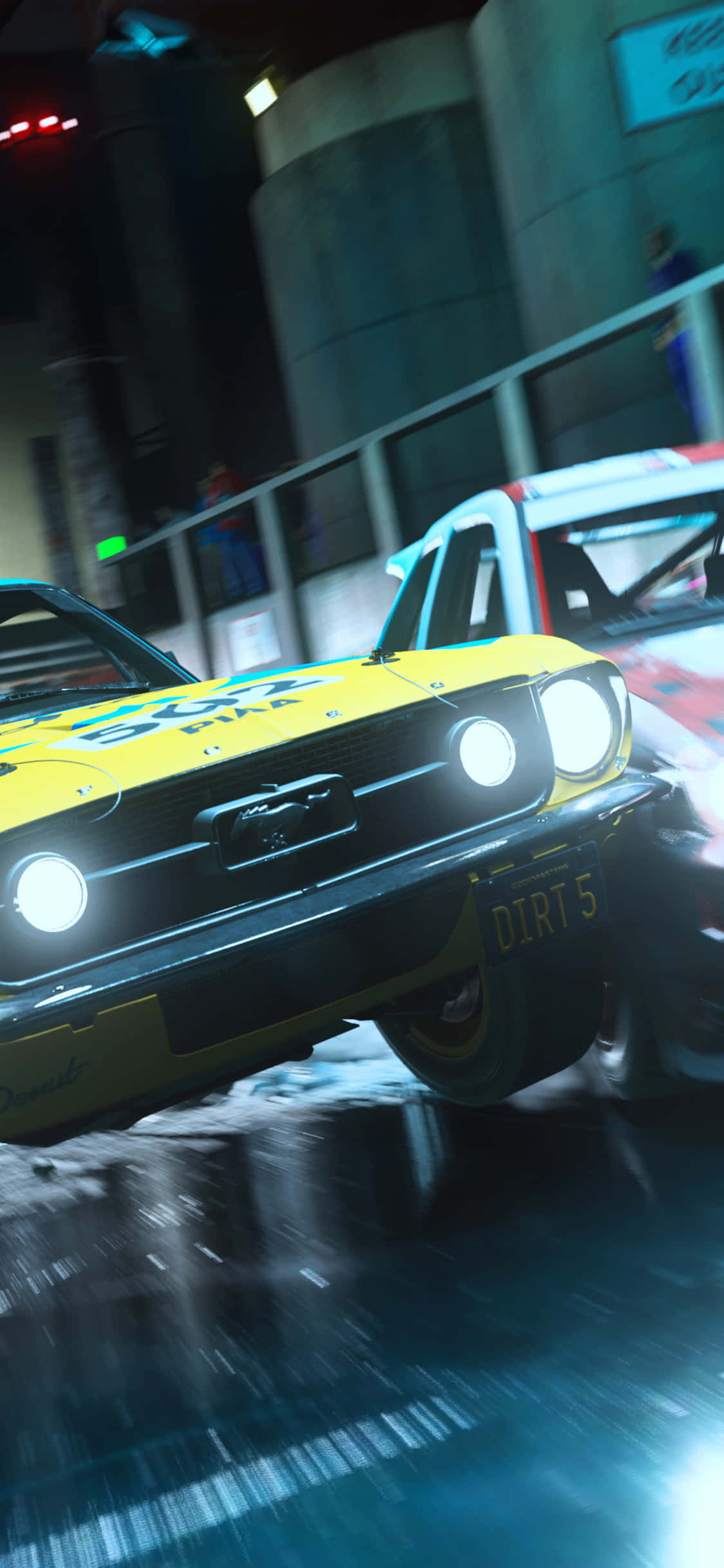 Wit Dirt Rally motor wat teen 'n kleurvolle agtergrond jaag Muurpapier