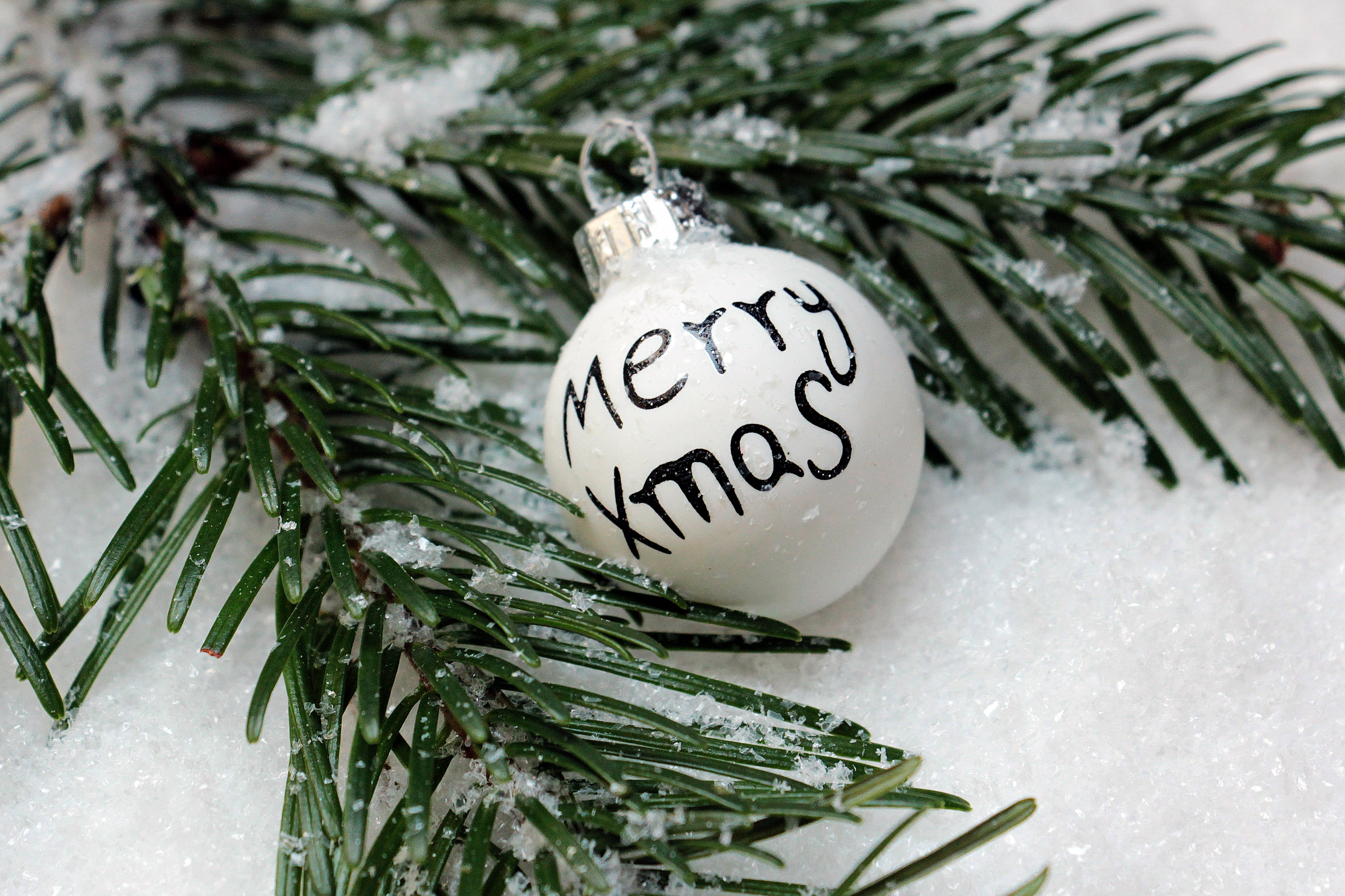 Wit Kersfees op Winter Muurpapier
