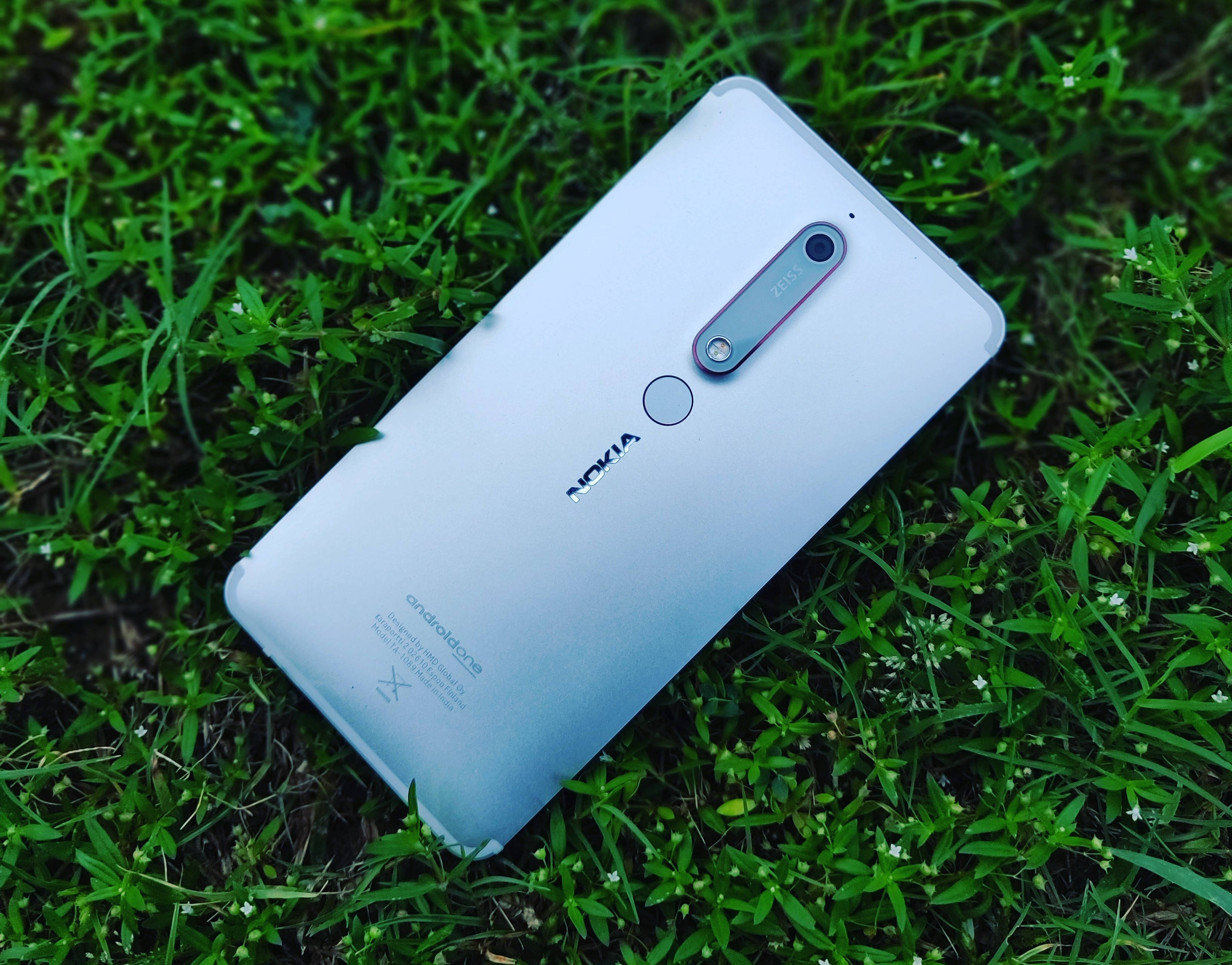 Ysterblou Nokia 6.1 Agter Muurpapier