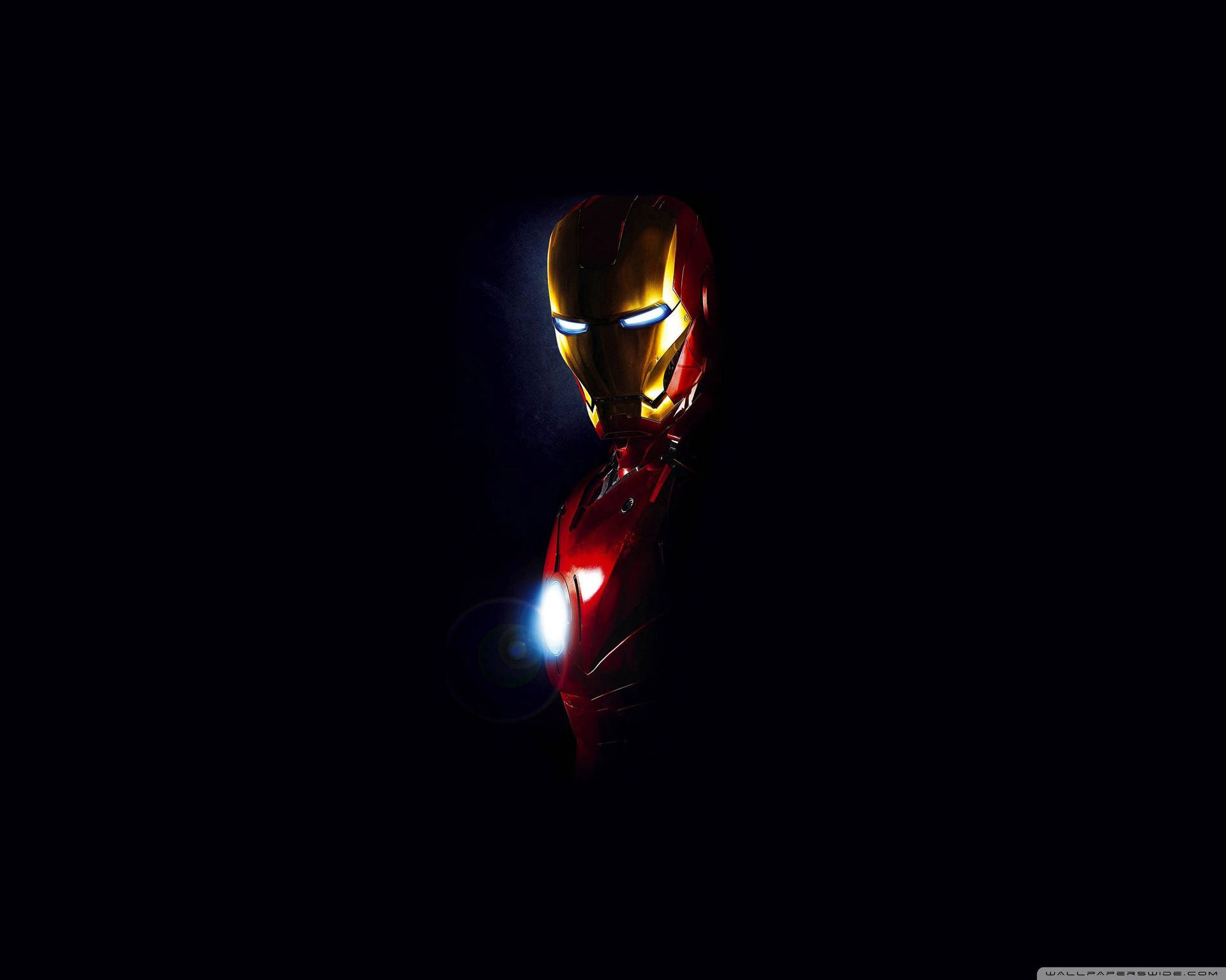 Ysterman in donker agtergrond — Iron Man Muurpapier