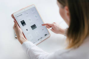 Apple iPad Pro in Gebruik — iPad Mini Muurpapier