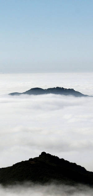 Wit iPhone Berg Wolke — Galaxy S24 Muurpapier