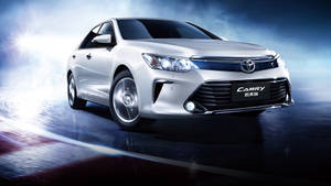 Camry Wit Toyota 4K Met Rook — 4K Muurpapier