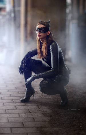 Catwoman in The Dark Knight-agtergrond. — Galaxy Tab S11 Muurpapier