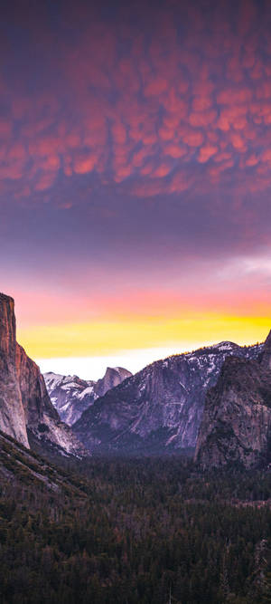 Yosemite Iphone — Pixel 9 Pro Fold Muurpapier