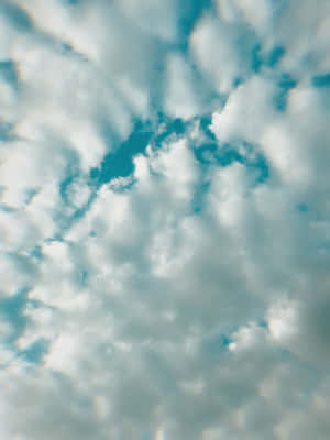 Blou Wolk Agtergrond — iPad Pro 12.9 Muurpapier