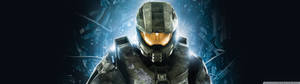 Halo Master Chief vooraansig met 'n dramatiese agterlig plakpapier — 32:9 Muurpapier
