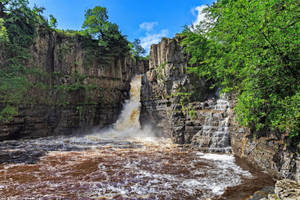 Hoë Krag-waterval in die VK — Waterval Muurpapier