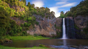 Hunua-watervalle in Auckland-agtergrond — Waterval Muurpapier