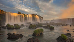Iguazu-waterval in Argentinië agtergrond — Waterval Muurpapier