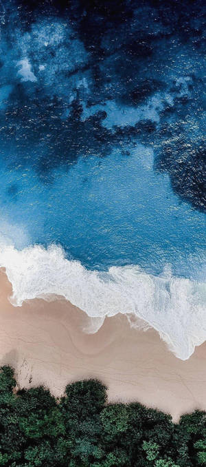 Blou seeoewer lugfoto iPhone 11 agtergrond. — iPhone 11 Muurpapier