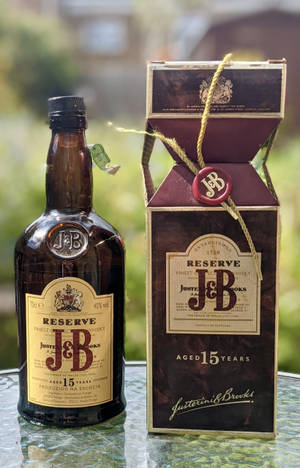 J&B Reserve Verouderd 15 Jaar — RedMagic Table Muurpapier
