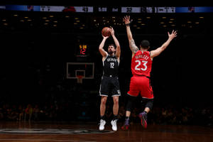 Joe Harris teen Vanvleet-agtergrond — Dowwe Muurpapier