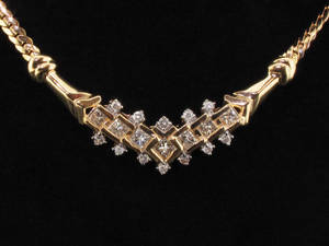 Juweelnekketting met diamante-agtergrond — 4:3 Muurpapier