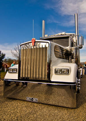 Kenworth Glansende Bumper Chroom agtergrond — IQOO Pad5 Muurpapier
