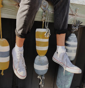 Klassieke Wit Chuck Taylor Converse agtergrond — Galaxy Z Flip7 FE Muurpapier